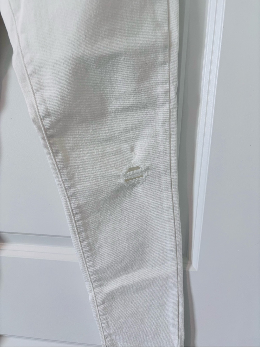 Levi's Women’s White 311 Shaping Skinny Leg Jeans - Picture 5 of 5